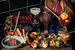 Delta Hotels by Marriott Vancouver Downtown Suites