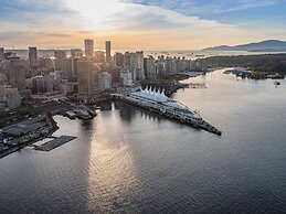 Delta Hotels by Marriott Vancouver Downtown Suites