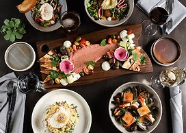 Delta Hotels by Marriott Vancouver Downtown Suites