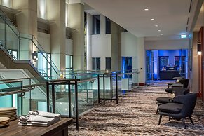 Delta Hotels by Marriott Vancouver Downtown Suites