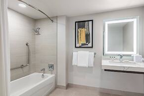 Delta Hotels by Marriott Vancouver Downtown Suites