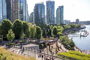 Delta Hotels by Marriott Vancouver Downtown Suites