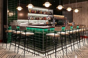 Delta Hotels by Marriott Vancouver Downtown Suites