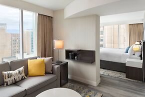 Delta Hotels by Marriott Vancouver Downtown Suites