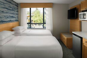 Delta Hotels by Marriott Whistler Village Suites