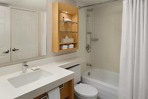 Delta Hotels by Marriott Whistler Village Suites