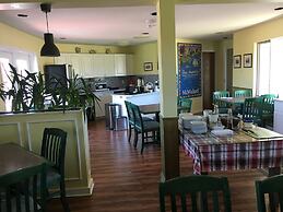 Annapolis Royal Inn & Suites