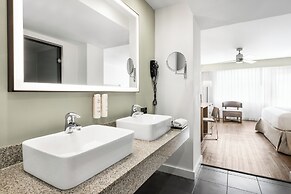 Hotel Riu Plaza Miami Beach