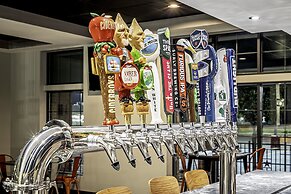 Holiday Inn & Suites Wausau-Rothschild by IHG