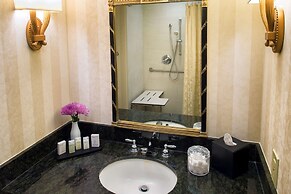 Embassy Suites by Hilton Portland Downtown