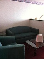 O'Hare Inn & Suites