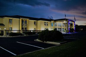 Days Inn by Wyndham Montgomery