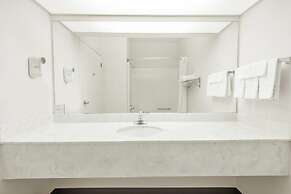 Days Inn by Wyndham Montgomery