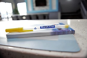 Days Inn by Wyndham Montgomery