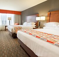 Drury Inn & Suites St. Louis Creve Coeur