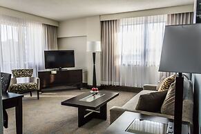 25 Cartier LP / Ottawa Embassy Hotel