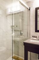 25 Cartier LP / Ottawa Embassy Hotel