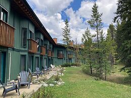 Lake Louise Inn