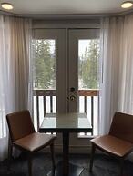 Lake Louise Inn