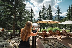Lake Louise Inn