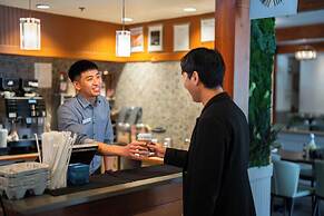 Lake Louise Inn