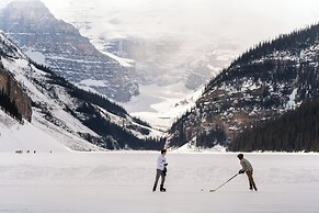 Lake Louise Inn