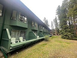 Lake Louise Inn