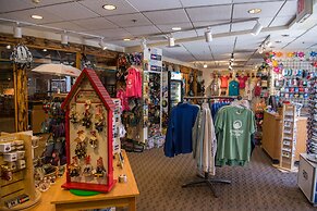 Grand Lodge Crested Butte