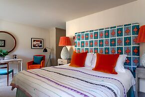 The Falstaff Hotel