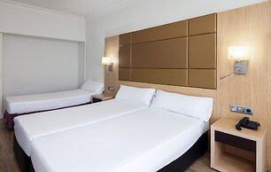 Virgen de los Reyes Hotel