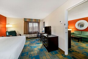 La Quinta Inn & Suites by Wyndham Mansfield OH