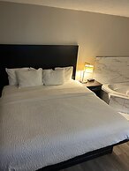 La Quinta Inn & Suites by Wyndham Mansfield OH