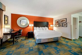 La Quinta Inn & Suites by Wyndham Mansfield OH