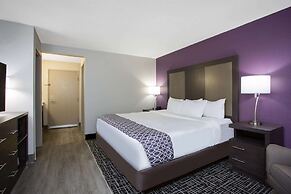 La Quinta Inn & Suites by Wyndham Roanoke Salem