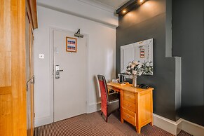 Muthu Westcliff Hotel (Near London Southend Airport)