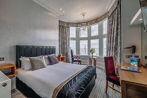 Muthu Westcliff Hotel (Near London Southend Airport)