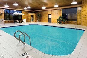 Super 8 by Wyndham Antigo