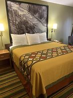 Super 8 by Wyndham Antigo