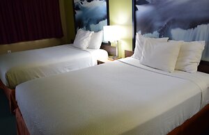 Super 8 by Wyndham Antigo