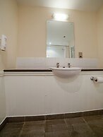 The Bridge House Hotel