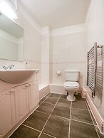 The Bridge House Hotel