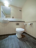 The Bridge House Hotel