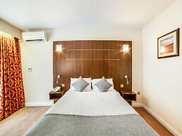 The Bridge House Hotel