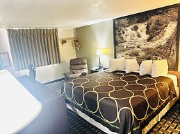 Super 8 by Wyndham Watertown