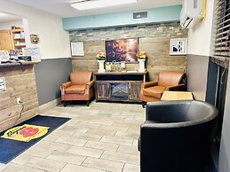 Super 8 by Wyndham Watertown