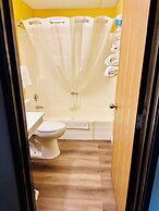 Super 8 by Wyndham Watertown