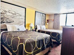 Super 8 by Wyndham Watertown