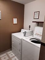 Super 8 by Wyndham Watertown