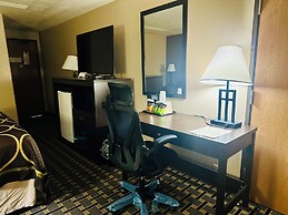 Super 8 by Wyndham Watertown