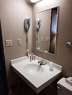 Super 8 by Wyndham Watertown